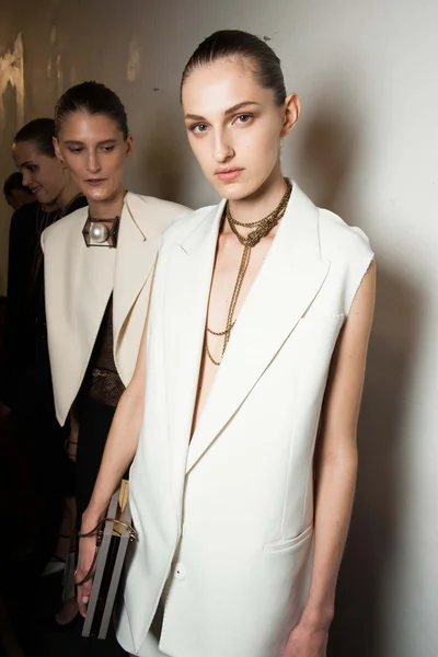 Look 83